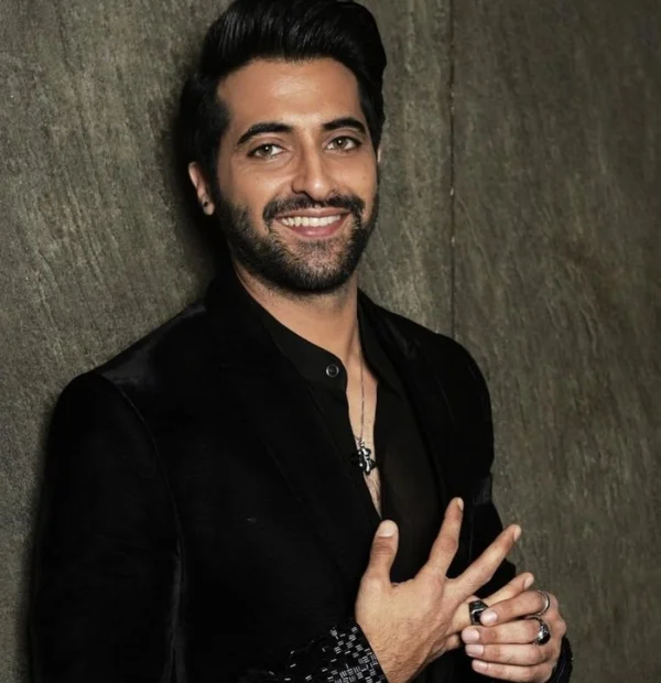 Akshay Oberoi as Tony