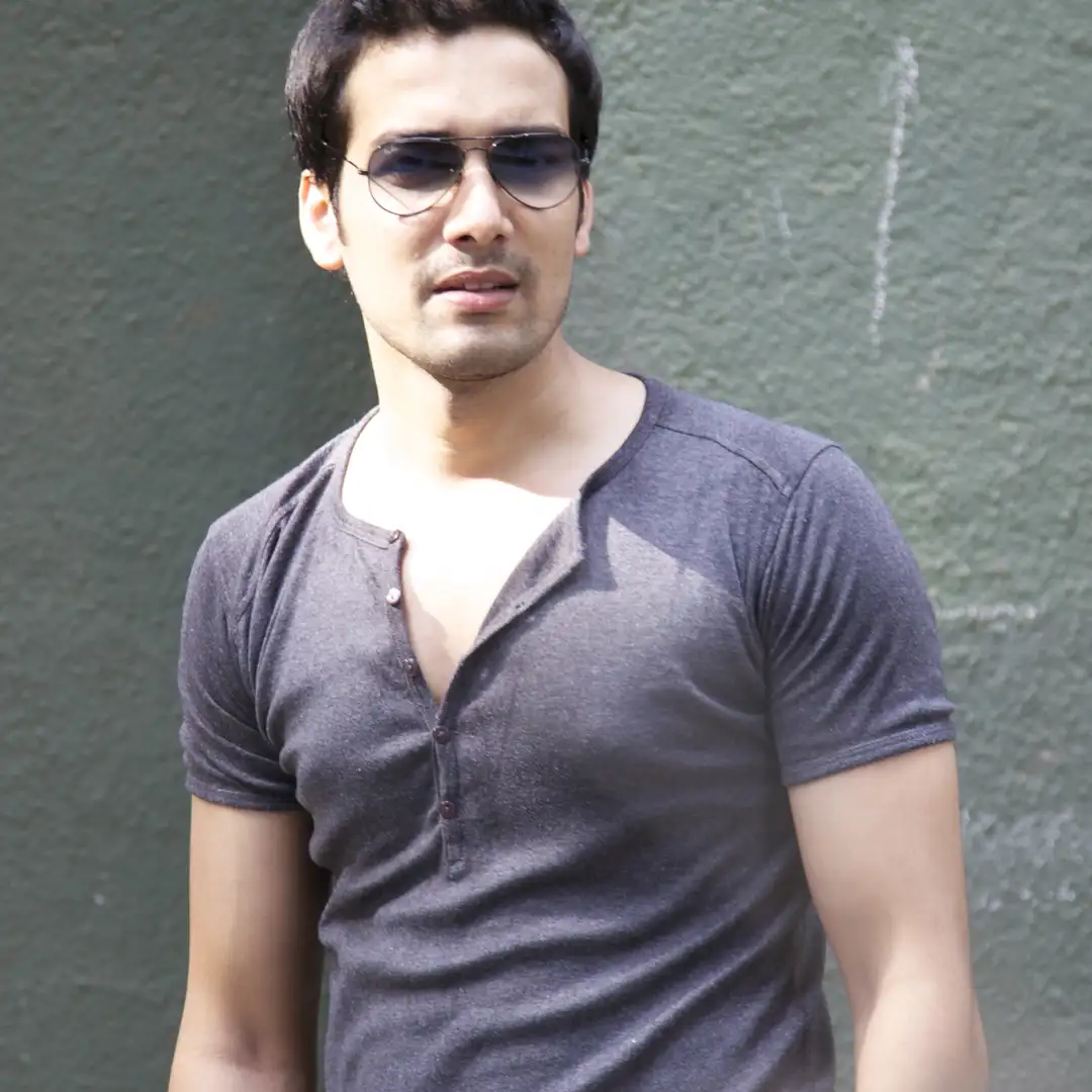 Anurag Sinha as Prakash Kumar