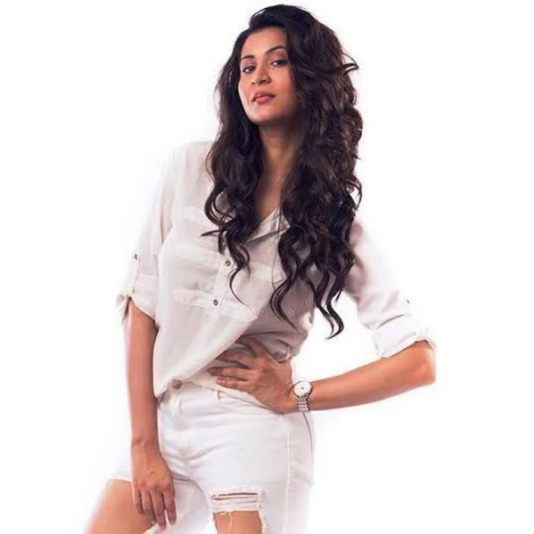 Parineeta Borthakur as Chandrika Singh Chauhan
