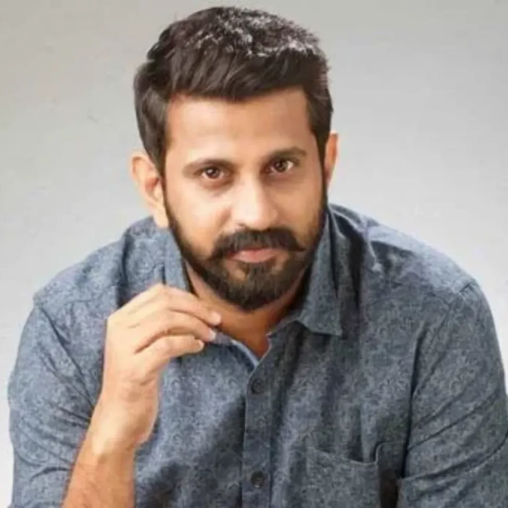 Swathi Das Prabhu as Sathaar