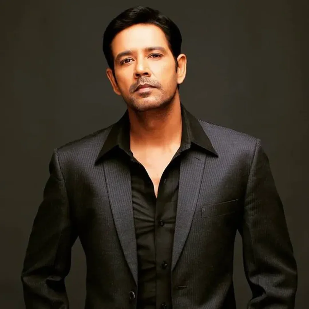 Anup Soni as Host
