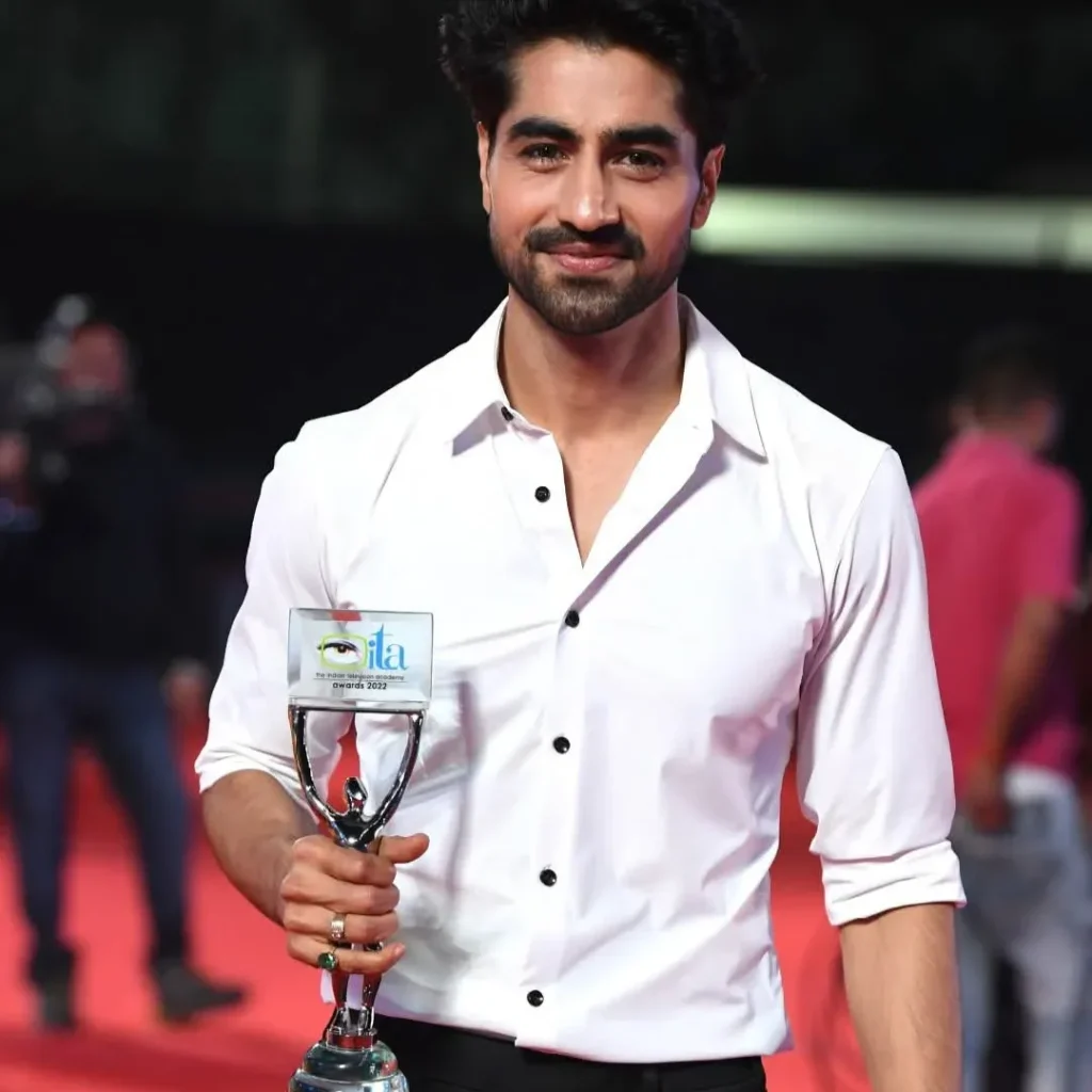 Harshad Chopda as Dr. Abhimanyu Birla
