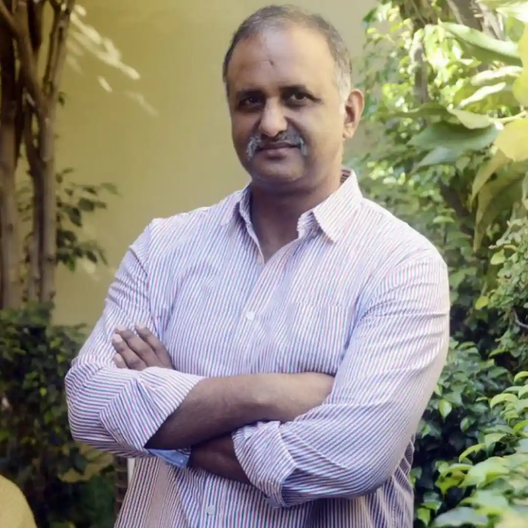 Pramod Pathak as Mishra Ji