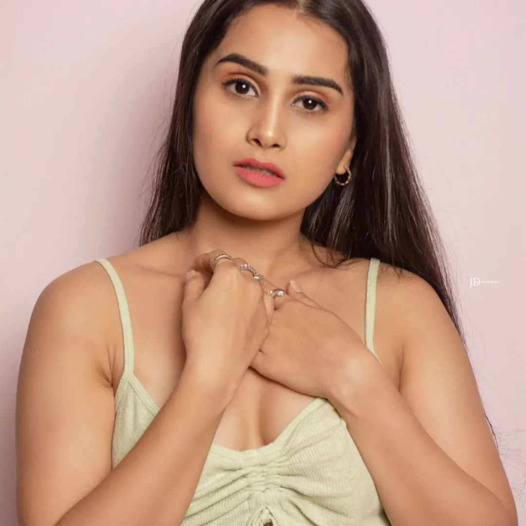 Siddhi Malviya as Roshni Bharti