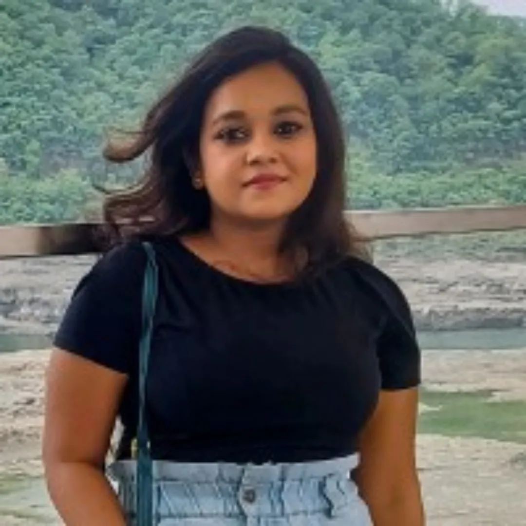 Sonali Pandit Naik as Pushpa Singh