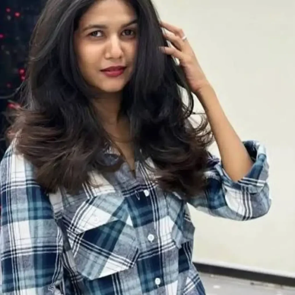 Juhi Rustagi as Lakshmi “LachuLechu” Thampi