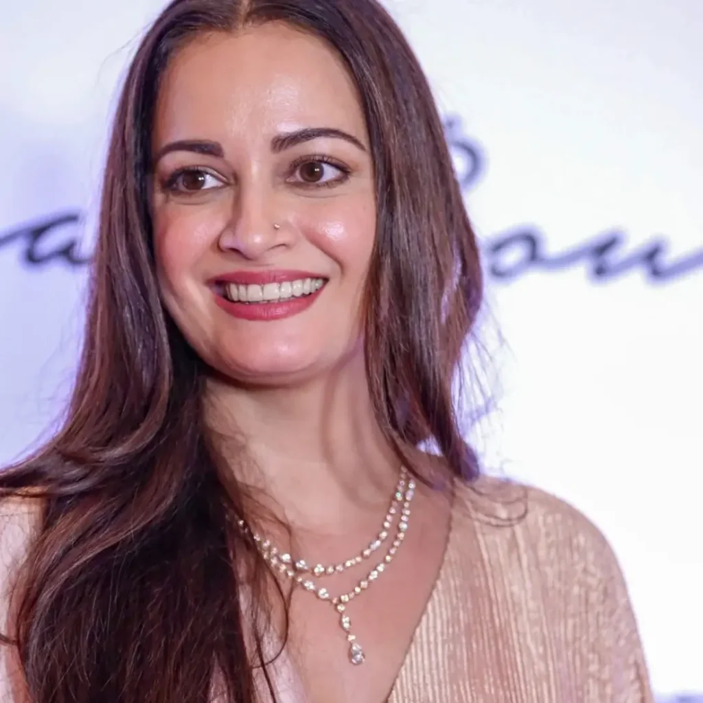 Dia Mirza as Avantika Mehra